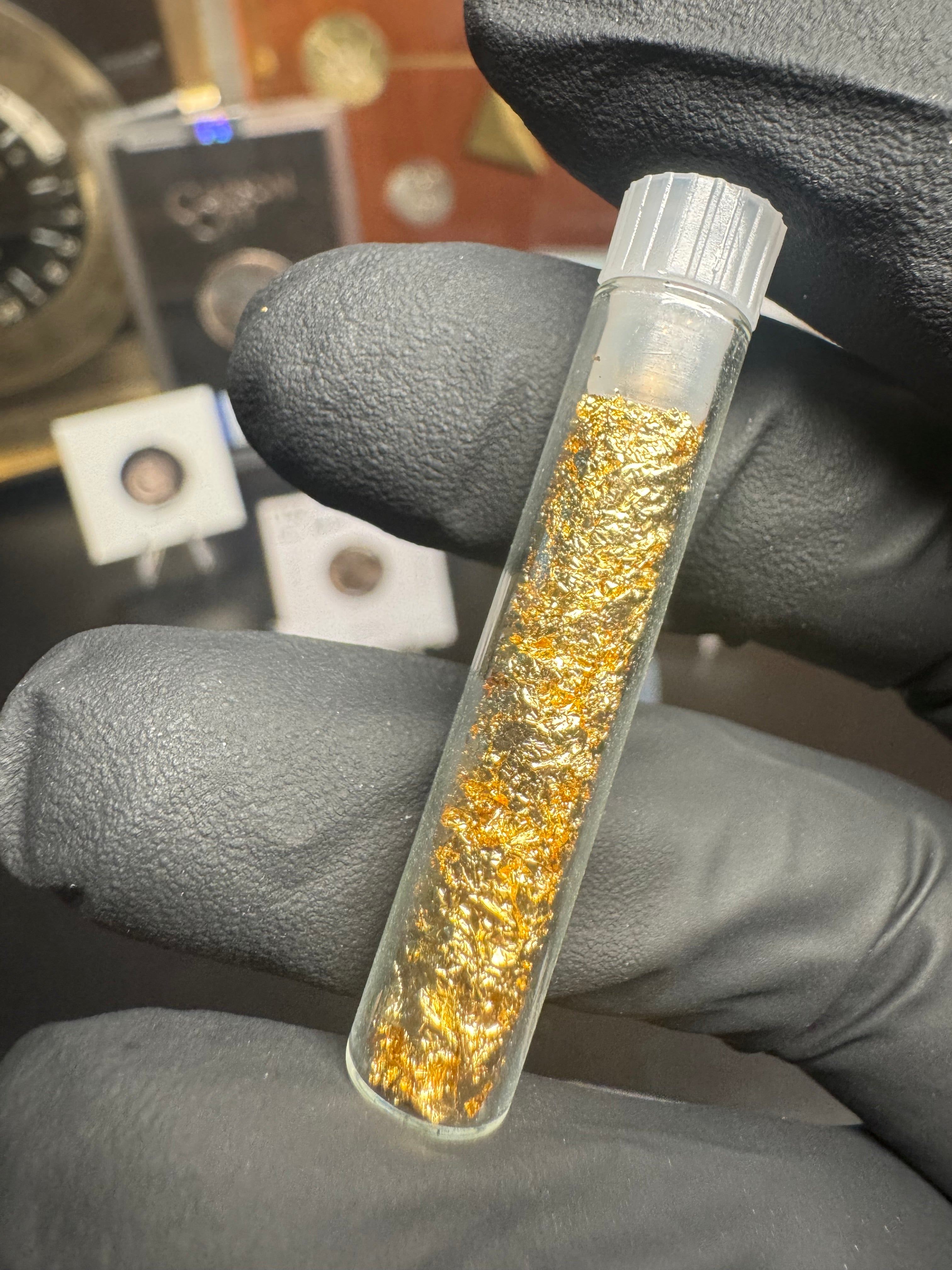 Gold leaf flakes 3ml glass vial